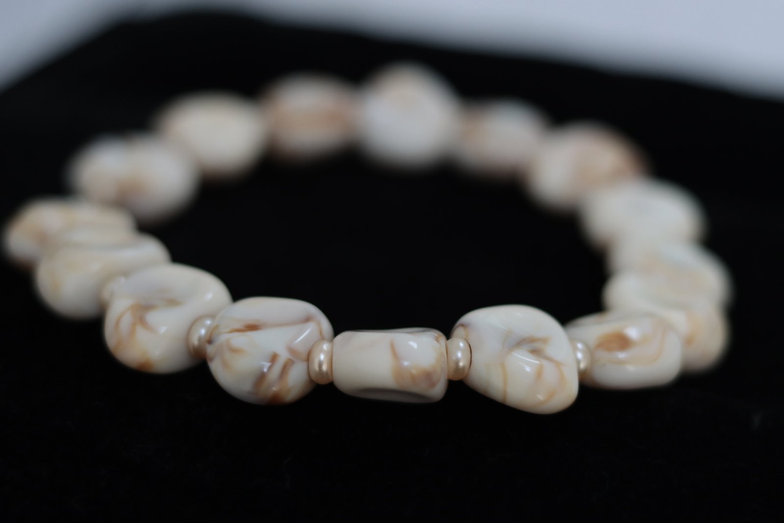 Marbled Resin & Pearl Strand Necklace