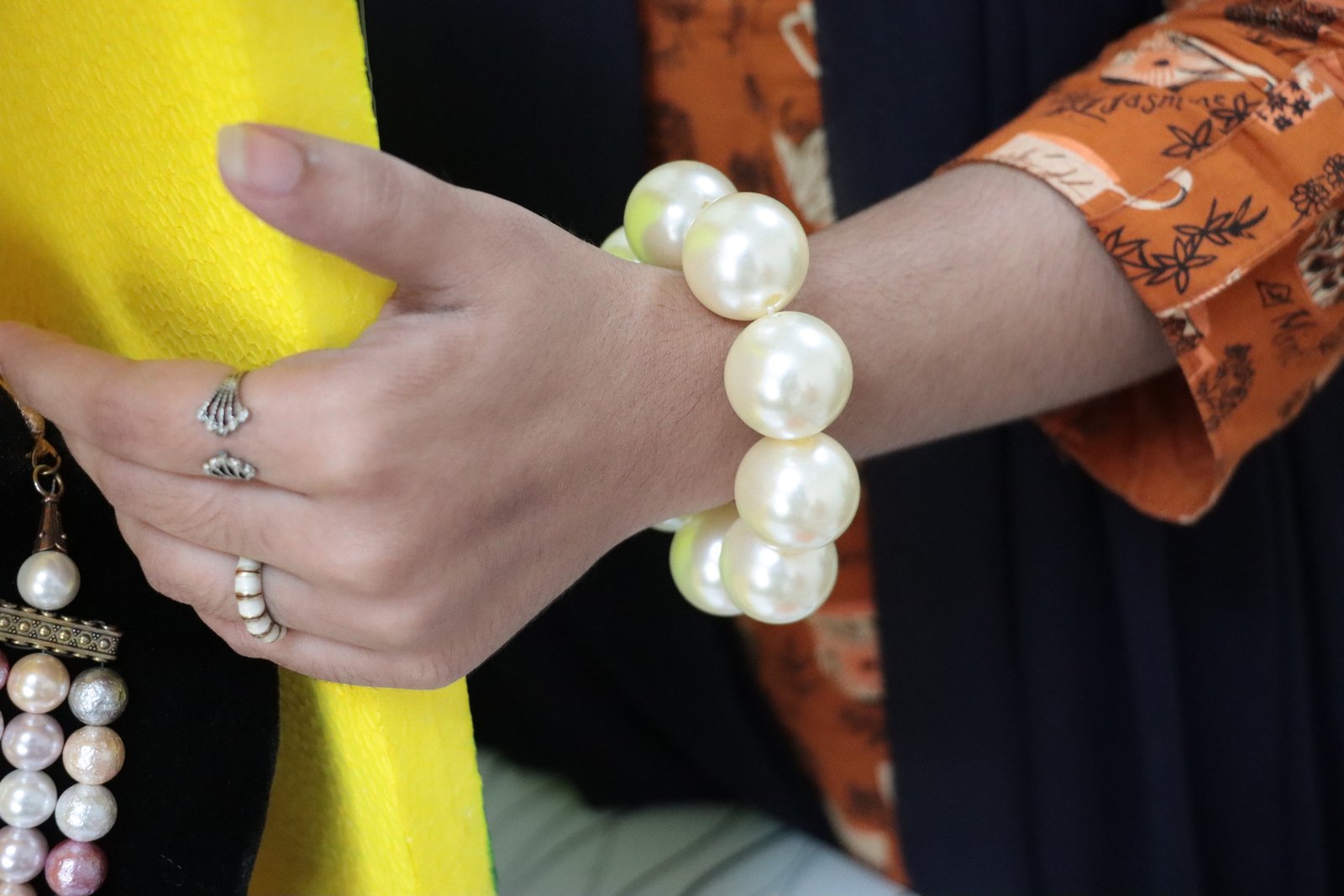 Chunky Ivory Pearl Bracelet