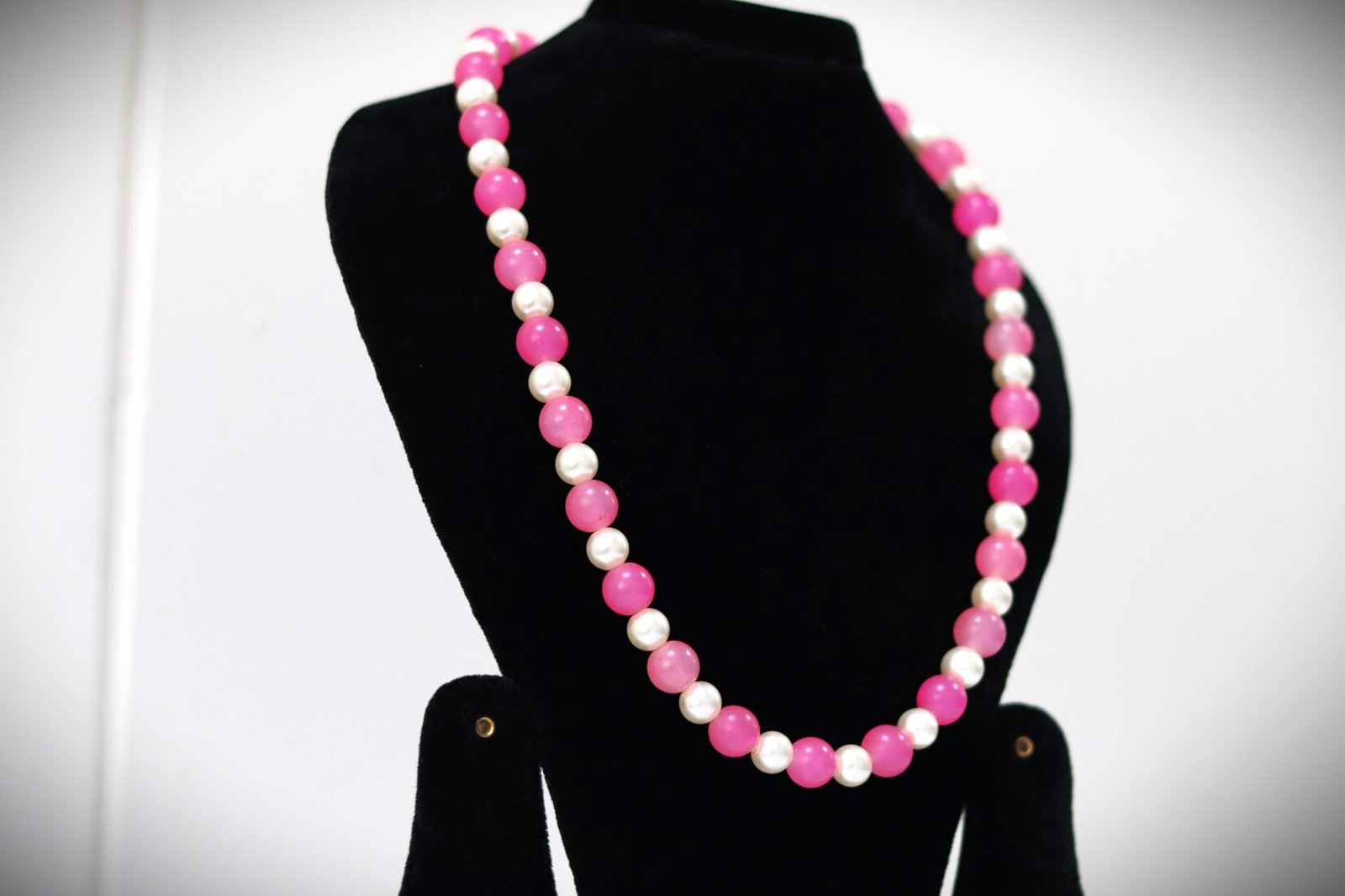 Pink & White Pearl Necklace
