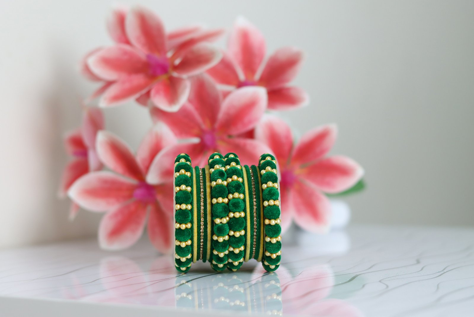 সবুজ ভেলভেট চুড়ি সেট