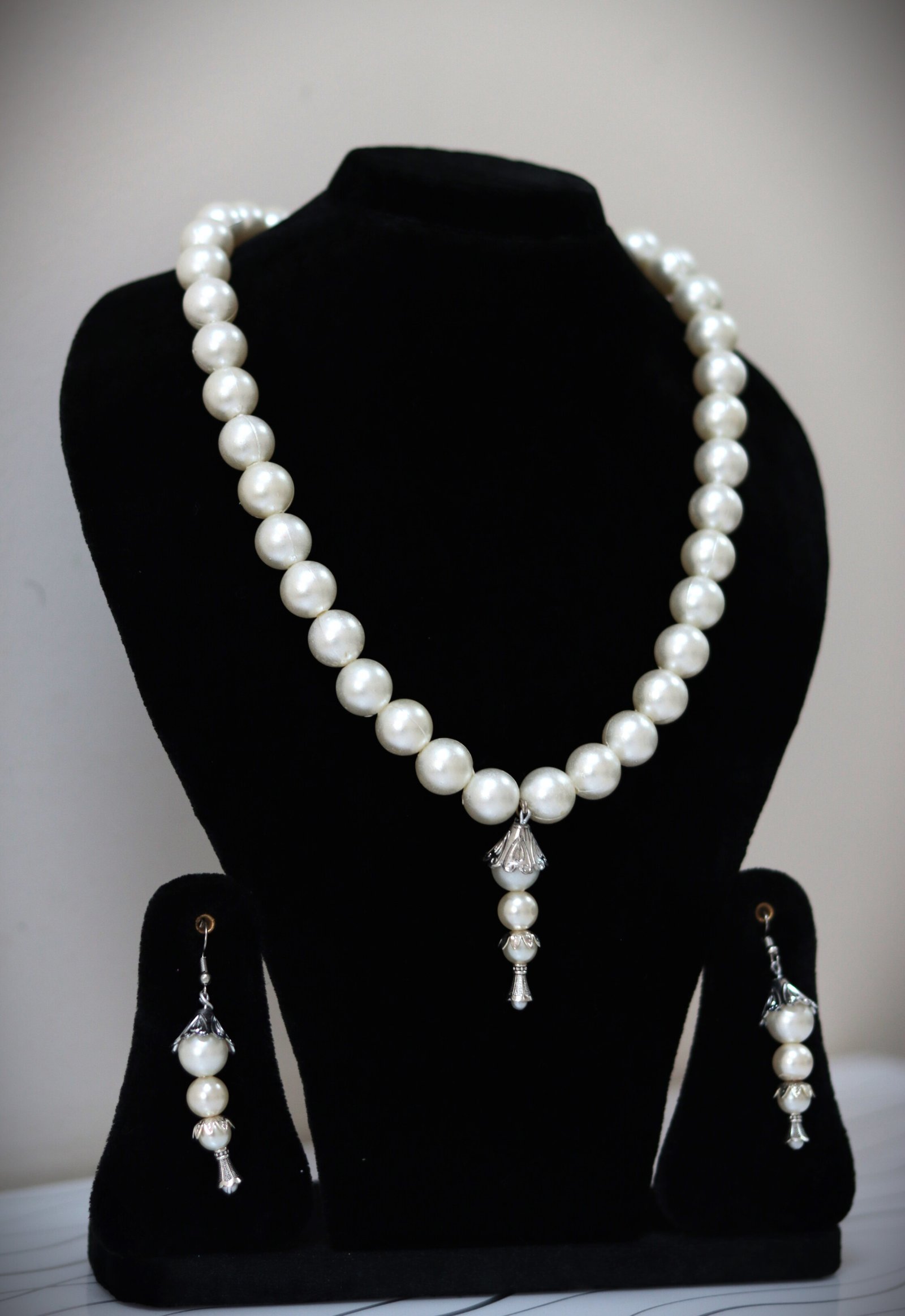 Classic White Pearl Set