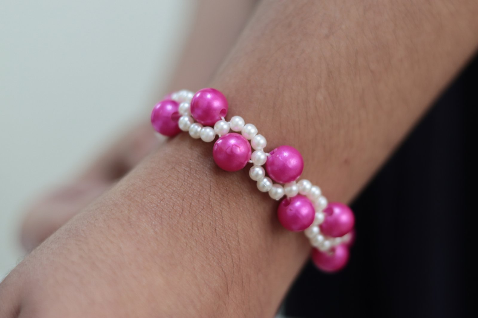 Pink & White Pearl Mesh Bracelet