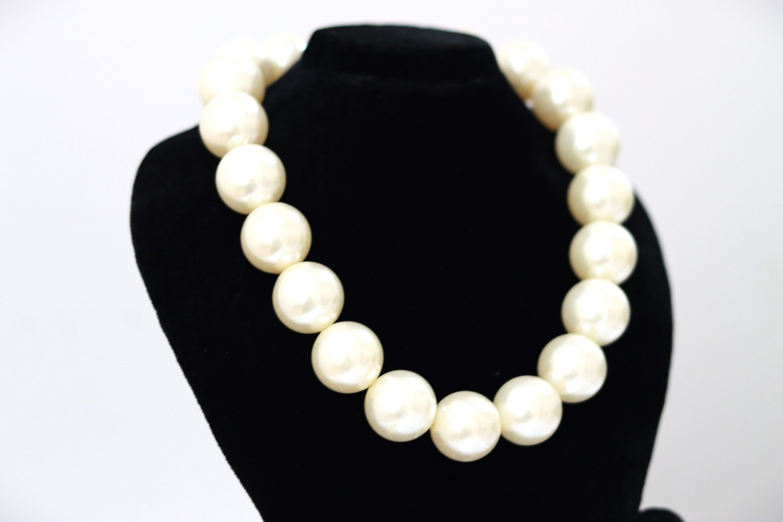 Chunky Ivory Pearl Choker