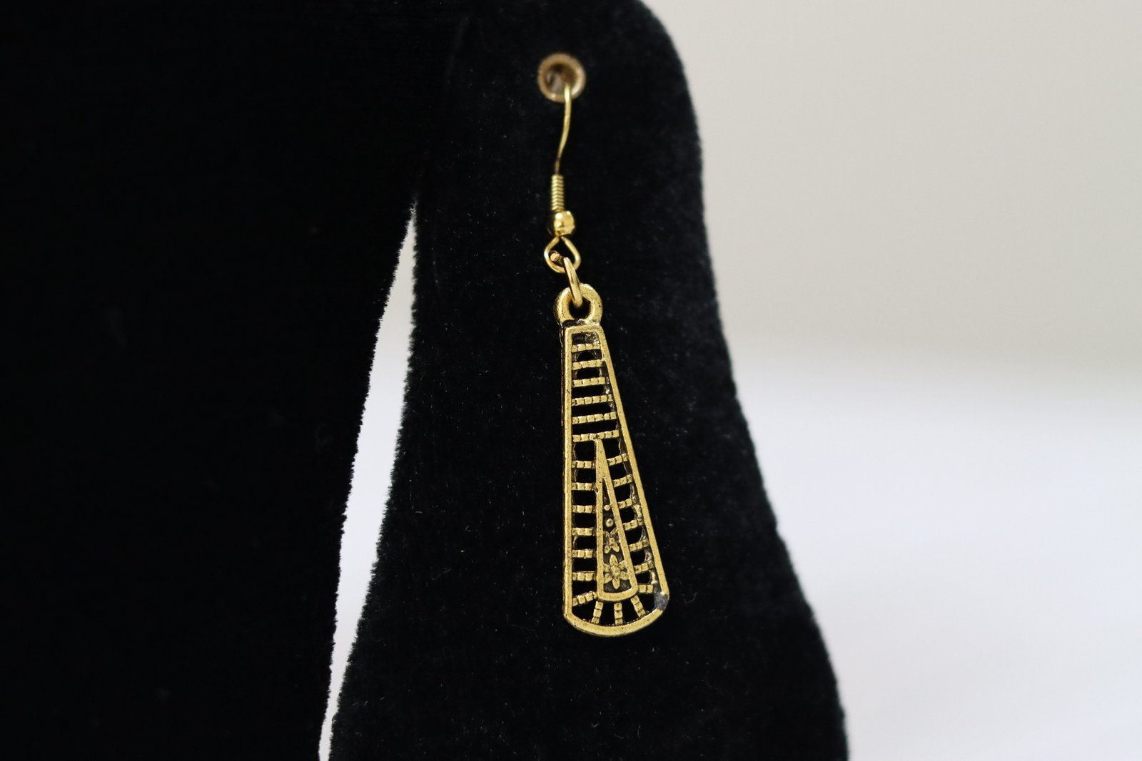 Golden Filigree Statement Choker Set